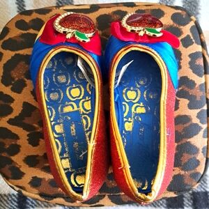 [SOLD] Snow White Shoes